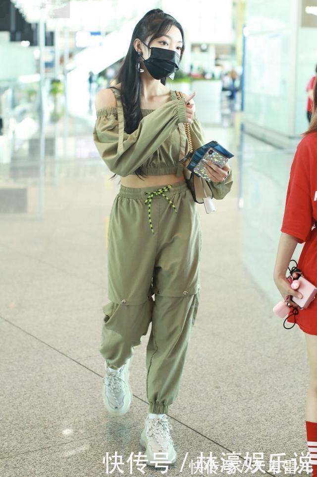 牛仔外套 “阔腿裤”已经过时了!今年大火的“粽子裤”,显高显瘦又时髦