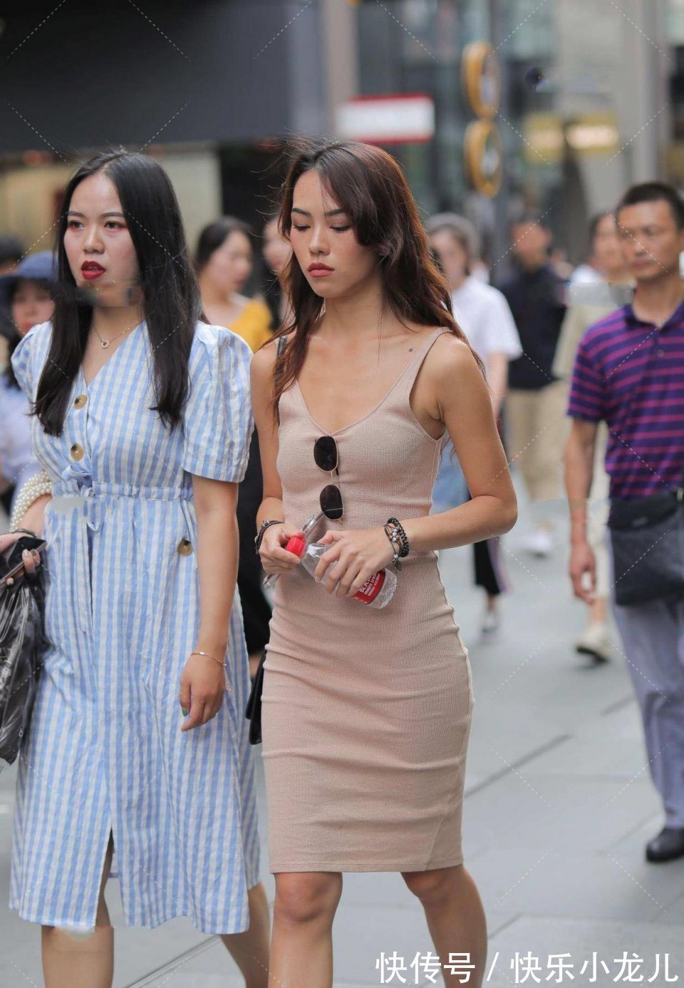 tips|多么优雅的女人!她的气质使我难忘,这是我父母非常喜欢的类型