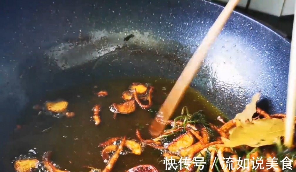 白萝卜别炖肉吃了，学会这样做，香辣入味又解馋，全家爱吃