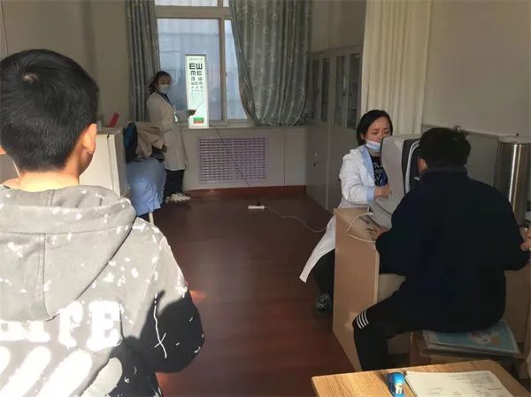 坐位体前屈|益门小学：落实体质健康检测，促进学生健康成长