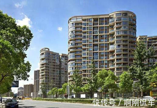 楼层|为何开发商盖房子都不会超32层?听师傅一说,才知他们太聪明了