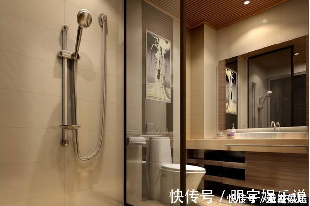 木门|卫生间最不适合安装这种门，可太多人还是选择，入住后才知道后悔