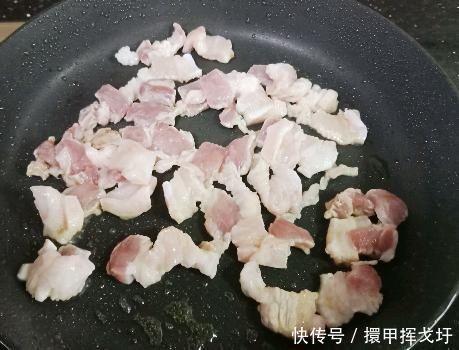 芋头|夏天正当季的碱性蔬菜,3块钱一斤不贵,润肠通便,比芋头还好吃