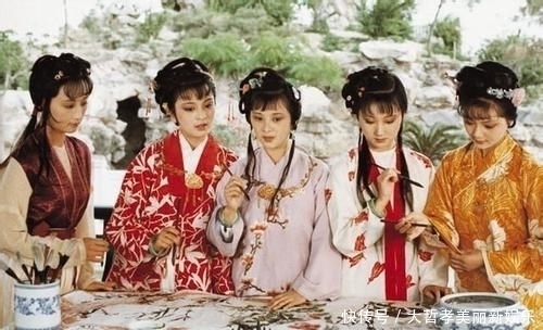  后宫当中|贾元春在后宫里是什么等级贾琏不小心说漏了嘴,原来她不是贵妃