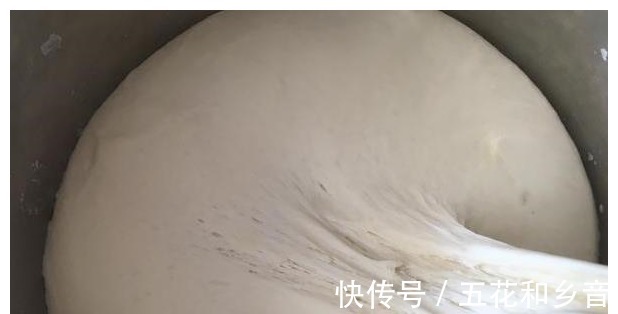 可口|馒头的最新做法，只需4步，香软可口又美味，一口一个都不够！