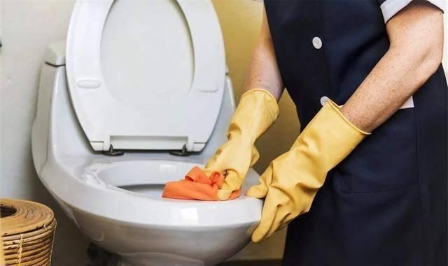 准妈妈|“胎盘低”的准妈妈,到了孕晚期上厕所要注意,蹲坑不适合你