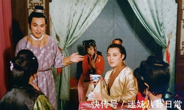 冷子興$賈璉是受鳳姐壓迫的公子還是情薄如紙的紈绔子弟?平兒看得很清楚