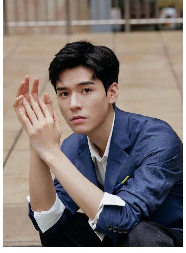 花蝴蝶|中餐厅周也龚俊兄妹情不减,丁真干活踏实,黄晓明太没存在感