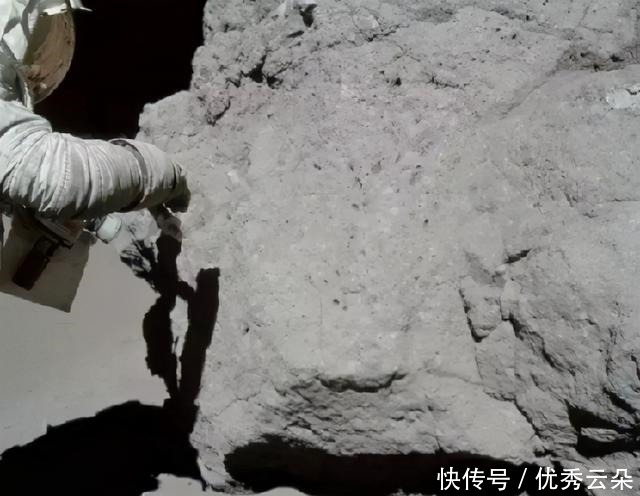 奥秘 月球背面是什么样子玉兔二号探索成功,奥秘因此揭开!