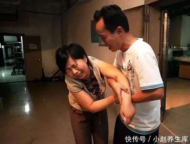 张姐|4岁女童，突然离世，得知病因，妈妈崩溃，大吼奶奶还我女儿