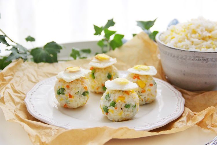 剩米饭大改造，做成美味的饭团，10分钟就上桌，味道很不错