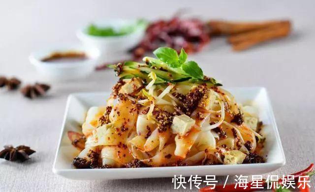 凉皮|4种一吃就长肉的主食,第一种堪比“喝油”,运动再多也“白瞎”