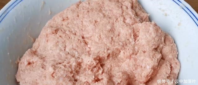 這樣做瘦肉很美味,做法簡單,吃起來Q彈爽滑,一次可以吃兩大碗