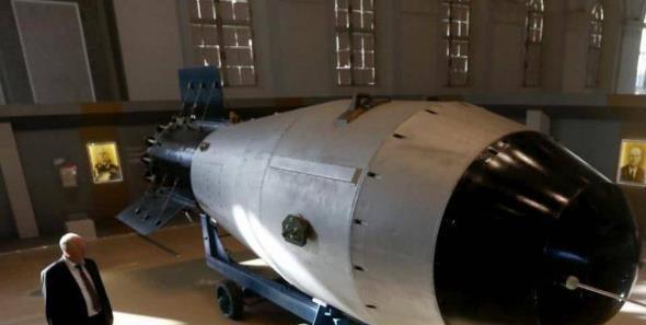 造出|二战中,假如日本比美国先造出原子弹,世界将会怎样