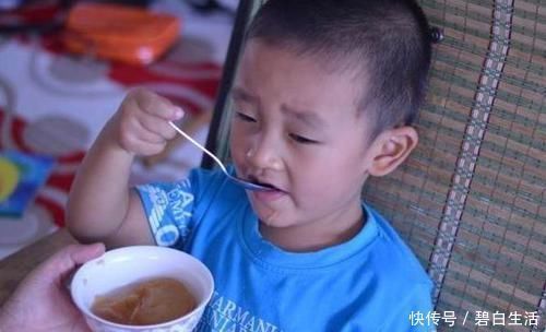 积食|8岁小学男孩,半年长了8公分,大夫:做好4点,对孩子发育好