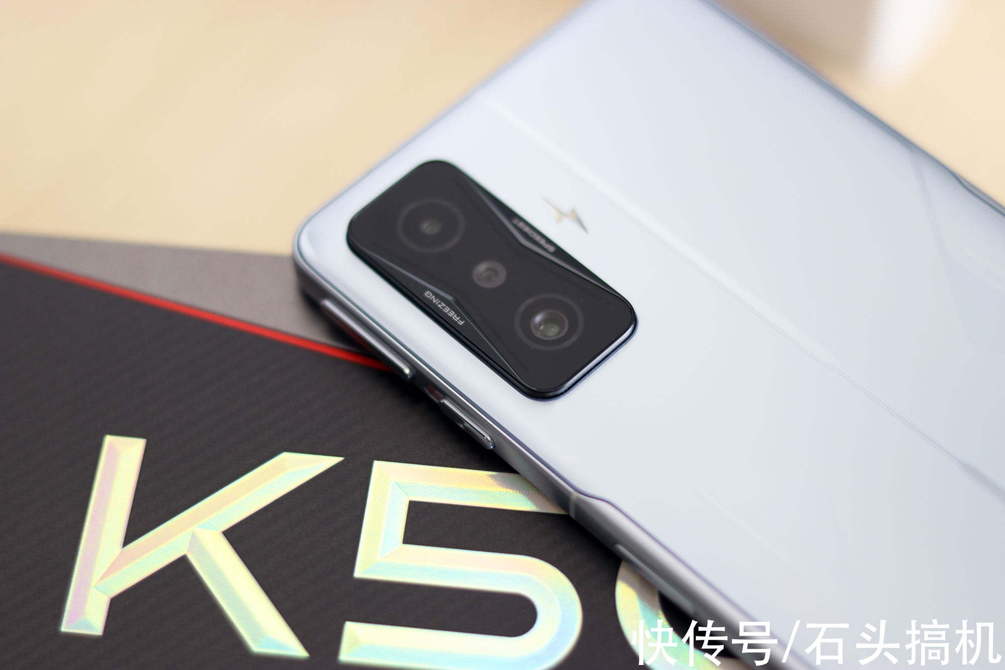 k50|Redmi K50电竞版首发开箱上手！红米颜值最高的手机，相当精致