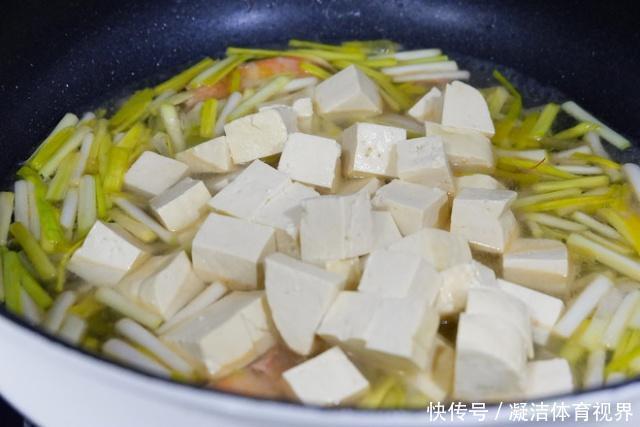 豆腐|父母都不高,孩子就长不了1米8多亏常吃“它”,个子15岁就1米8