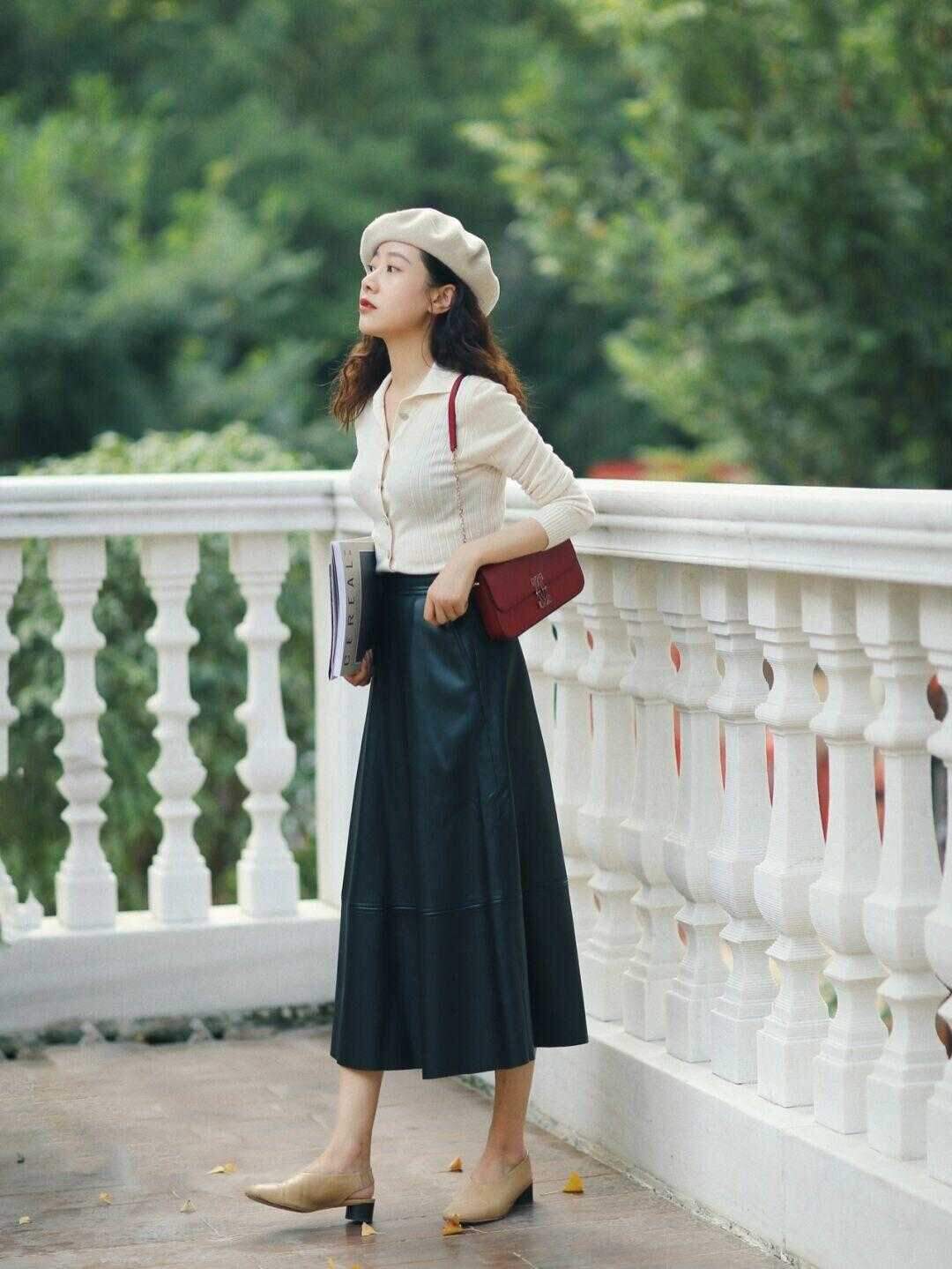 紧身 别再选常规款小香风了!今年流行羽绒内胆、摇粒绒的,谁穿谁美