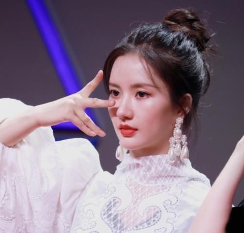 陈卓璇|硬糖少女8月个人资源比拼希林一般,陈卓璇是焦点,刘些宁厉害了