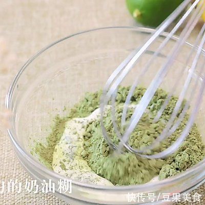 高颜值的抹茶大泡芙，太哇塞了！自己做，方便更放心
