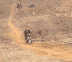 |搞笑GIF:一张图告诉你 全班就我一个男生有多开心