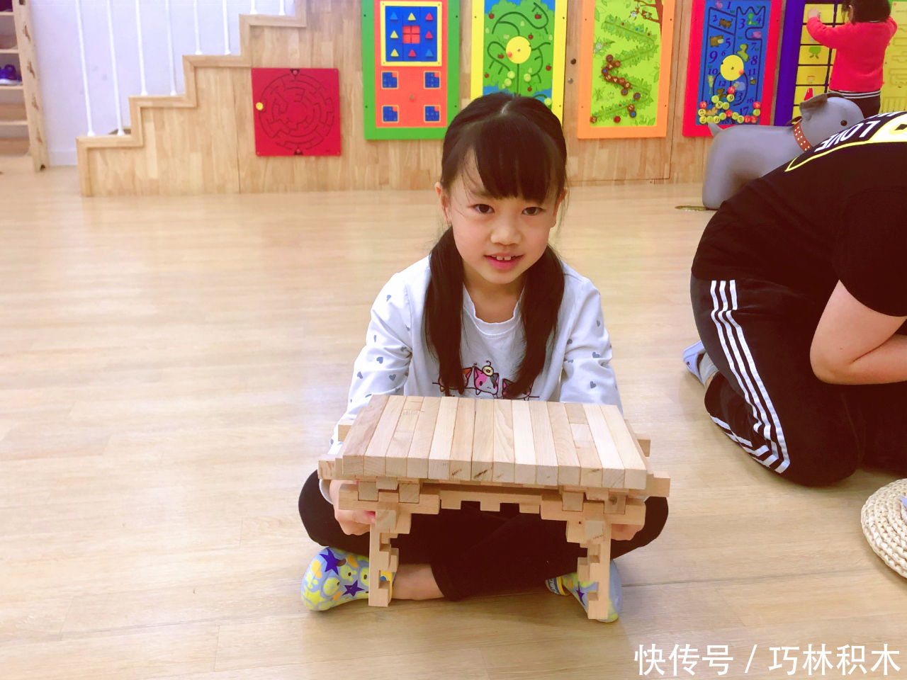 孩子|巧林积木:孩子们的笑脸,是我们最大的动力