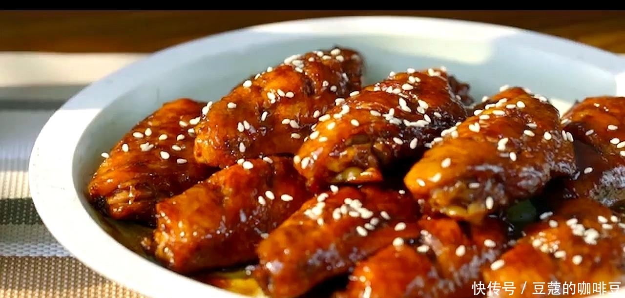 还在吃红烧鸡翅吗,这才是做鸡翅的王道,简单方便,老少皆宜