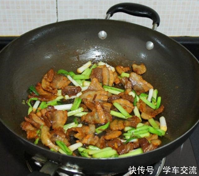 回锅肉，肥而不腻，特别下饭，步骤详细，值得收藏