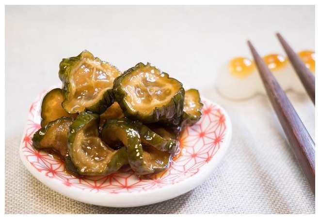 腌黄瓜又脆又绿窍门在这里,简单易学,口感清脆,吃着停不下来