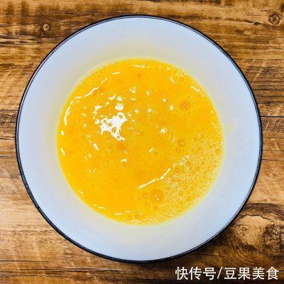 原来做年夜菜｜金玉满堂·0失败黄金蛋饺这么简单