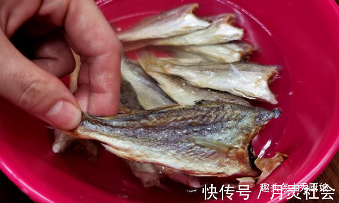 手软|立秋后,遇到此菜别手软,放得越久越好吃,冬天炖一锅,比肉还香