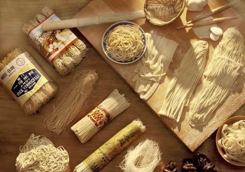 法国人秀面包,中国人笑了:面粉在中国餐桌上面的精彩你们还不懂