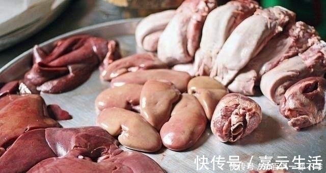 尿酸过高|痛风的“根源”已知晓，不是海鲜，也不是啤酒，而是4物吃太多