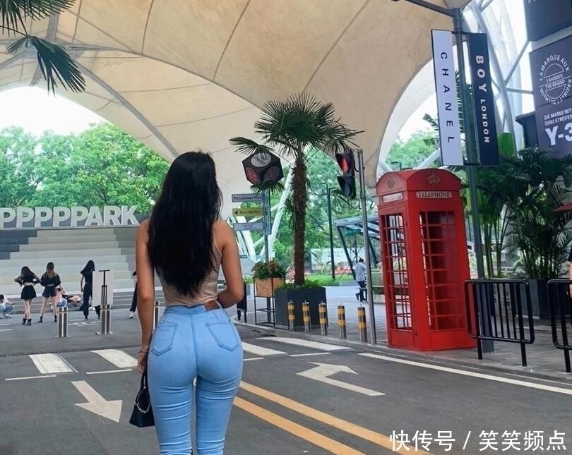 身材比例|健身网红与紧身牛仔裤结合，感受到欧美式的身材比例