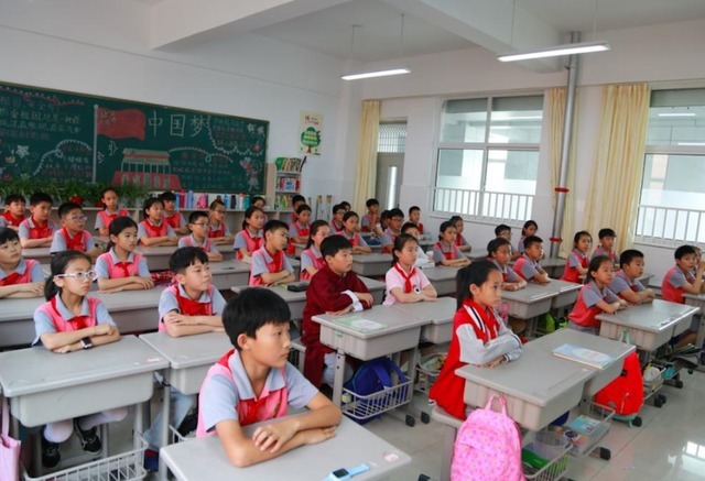 段子手|小学生“0分试卷”走红,笑哭老师,网友:小小年纪就是段子手