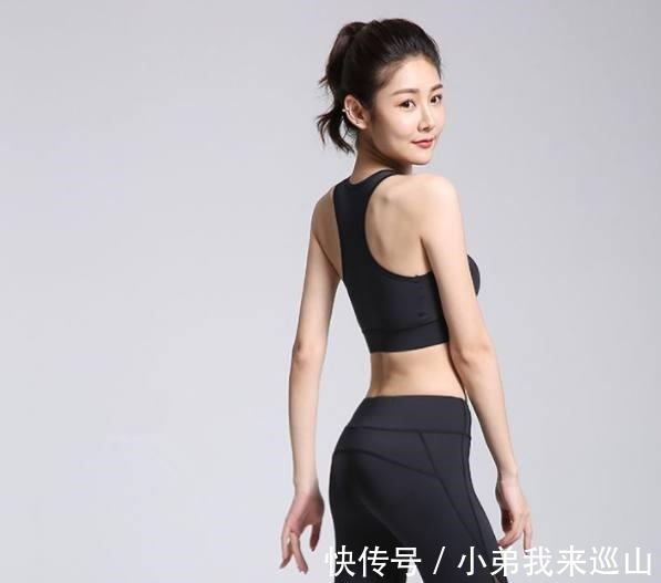 小姐姐 随性甜美的打底裤美女,秀出迷人曲线,尽显完美气质!