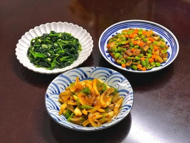 杏鲍菇|三个人的晚餐,荤素3个菜,30分钟就上桌,简单好吃又营养