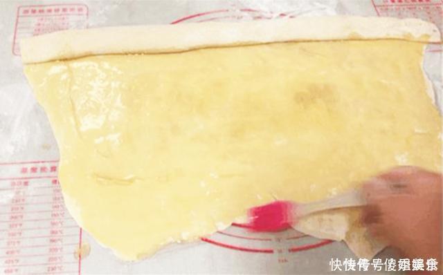 一碗面粉一个鸡蛋,又脆又香,自己在家做,比油条还好吃,收藏了