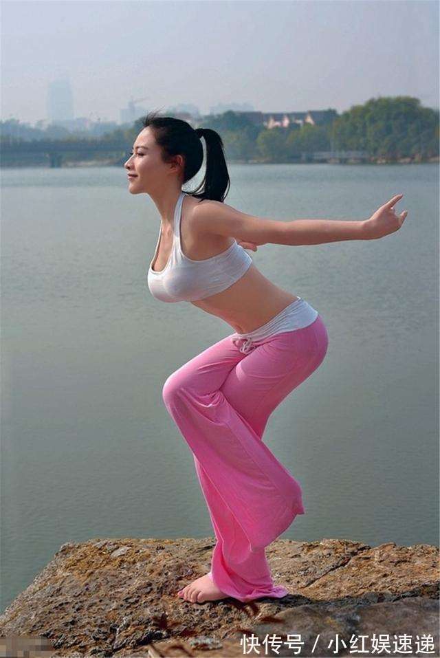 大长腿|腿部脂肪太厚几招瑜伽体式,修炼一双大长腿,纤细美丽更迷人