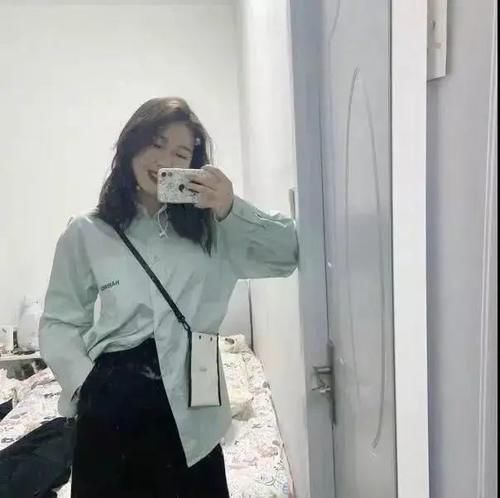 为什么一到卸妆前，我就那么美？|我的化妆台C位 |为什么一到卸妆前，我就那么美？\＂,\＂i10\＂:\＂我的化妆台C位