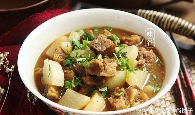 美味|秋天,少吃猪肉多吃它,简单炖一锅,营养美味又暖胃,贵点也值得