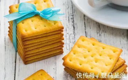 生长发育|导致孩子不长个的“祸根”不是肥肉,而是这2物,很多家长不重视