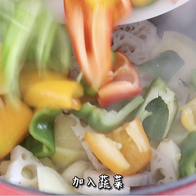 三汁焖锅|小鱿鱼三汁焖锅