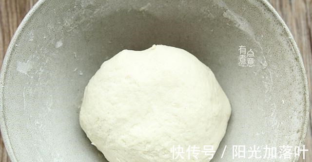 秋天遇到此菜，我从不还价，睡眠不好要多吃，用它烙馅饼吃特别香！