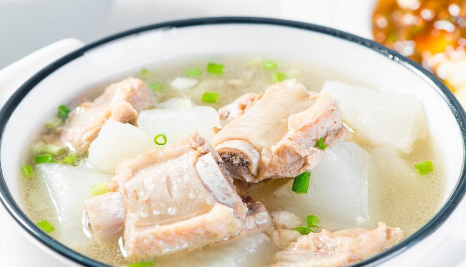 同样是萝卜,白萝卜和青萝卜区别这么大,学会了再买不吃亏