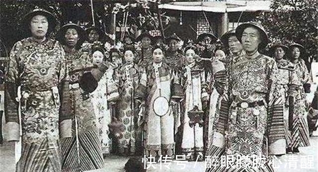 孙殿英&慈禧墓葬修完后下令杀光工匠,唯有一人逃过一劫,最后成了掘墓人