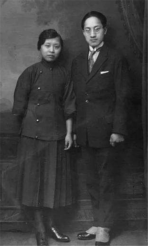 挽聯$徐志摩墜機死狀:面目全非,四肢被燒焦,前妻張幼儀挽聯意味深長