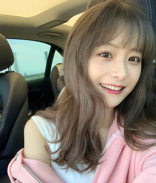 颜色|2021最受欢迎的4款发色,黄皮女人一定要染!