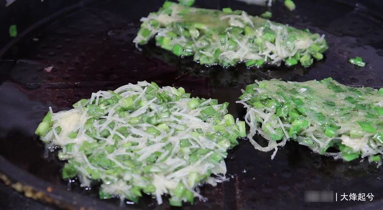 韭菜你想不到的做法,饭店都吃不到,简单一做,给肉都不换