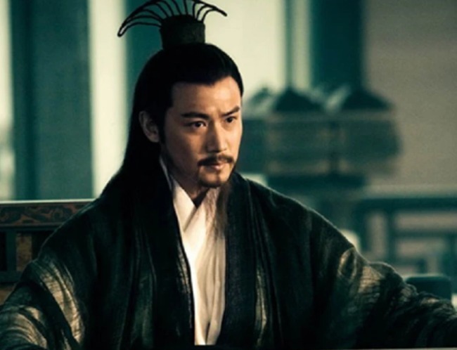 阿斗|诸葛亮死前,阿斗问了一句话,吓得诸葛亮冒冷汗:原来你在装傻!